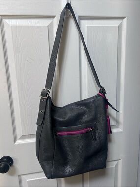 Coach Legacy Textured Leather Duffle Shoulder Handbag - never been used